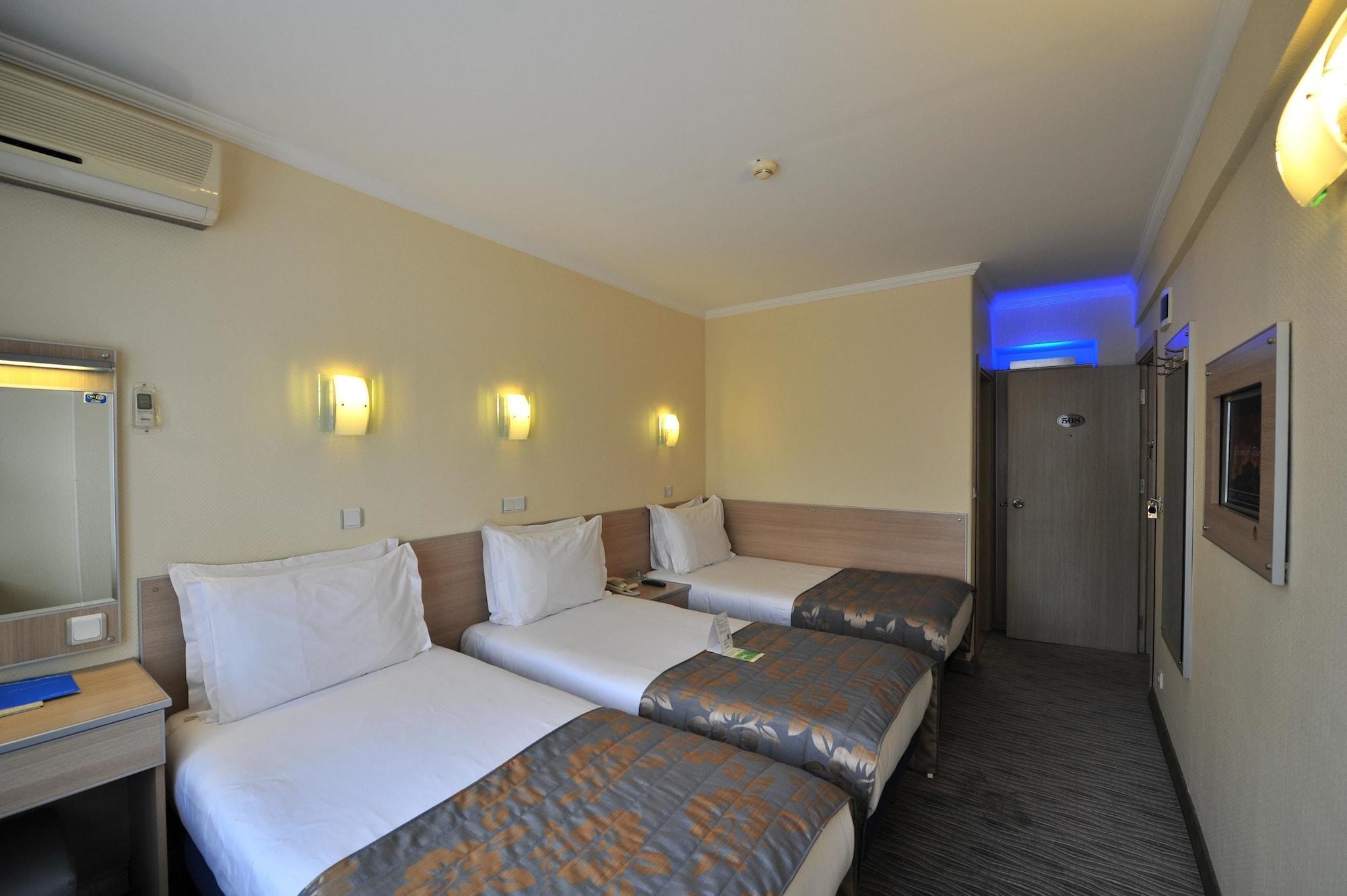 Hotel Olimpiyat Istanbul Room photo
