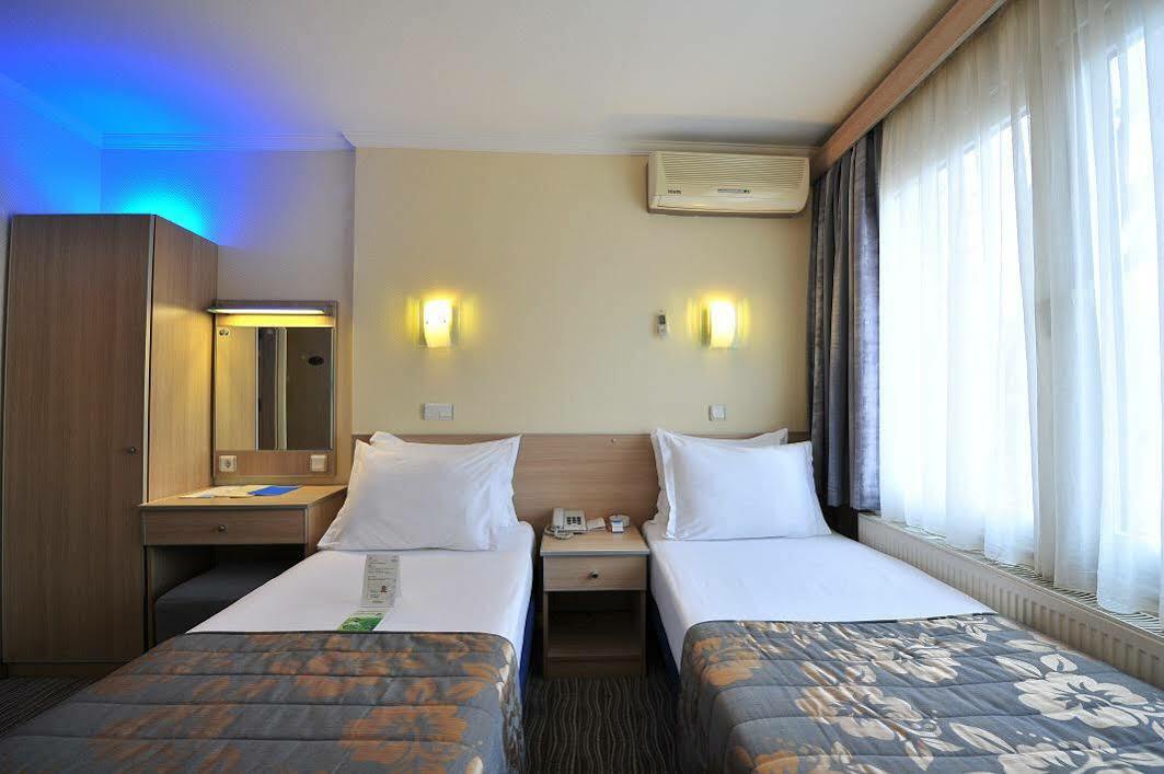 Hotel Olimpiyat Istanbul Exterior photo